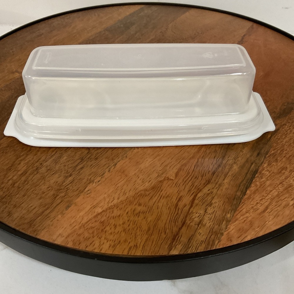 Vintage Rubbermaid Butter Dish #0477 With Lid - Almond Base - Clear Lid